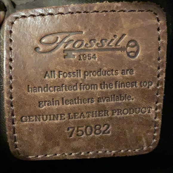 Heavy duty brown leather fossil purse - Picture 7 of 10